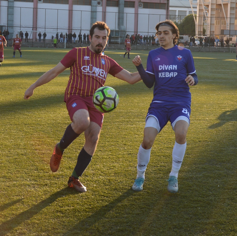 Manisa 1. Amatör A Grubunun lideri 1965 Nurlupınarspor şampiyonluk yolunda