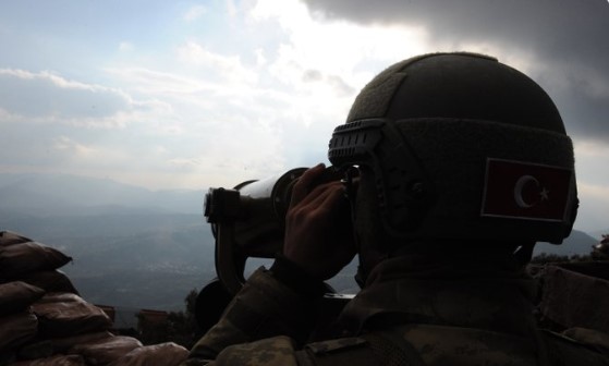 Son Bir Haftada 10 Terörist Teslim Oldu Terör örgütü PKK’da çözülme devam ediyor. Konuyla ilgili bir açıklama