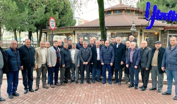 Manisa’daki kamyoncu esnafı sorunlarını AK Parti MKYK Üyesi ve Manisa