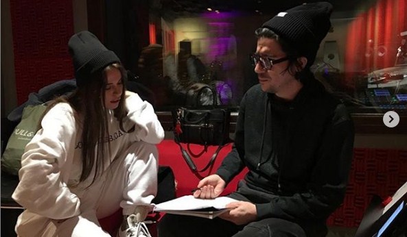 Ünlü şarkıcı Simge Sağın, sosyal medya hesabında konser bilgilerini paylaştı.