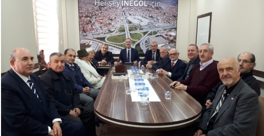 Farklı isimlerle sosyal medyada bir araya gelerek gruplar kuran ve