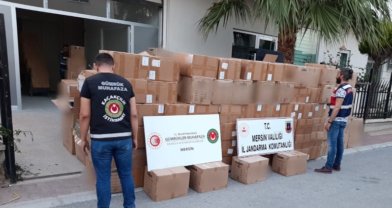 Mersin’de Elektronik Eşya Kaçakçılarına Büyük Darbe Ticaret Bakanlığı Gümrük Muhafaza ve İçişleri Bakanlığı Jandarma ekiplerince Mersin’de