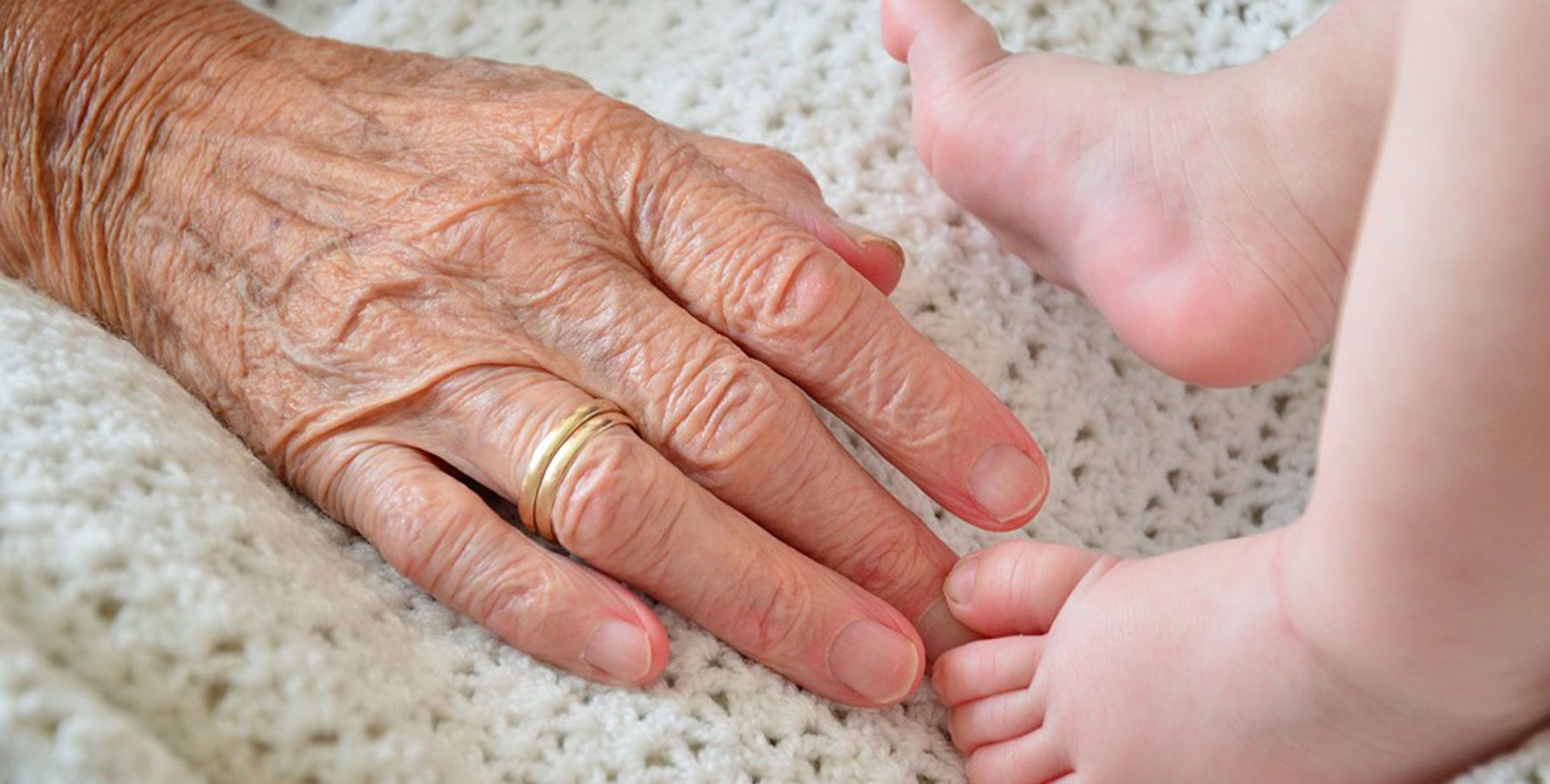 Parkinson’un Çocuk Psikolojisine Etkisi Aile bireylerinde ortaya çıkan Parkinson’un çocukları duygusal açıdan etkileyebileceğini belirten