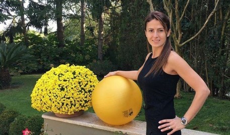 Pandemi nedeniyle özgürlükleri ve hareketleri kısıtlanan 65 yaş üstü insanlar,
