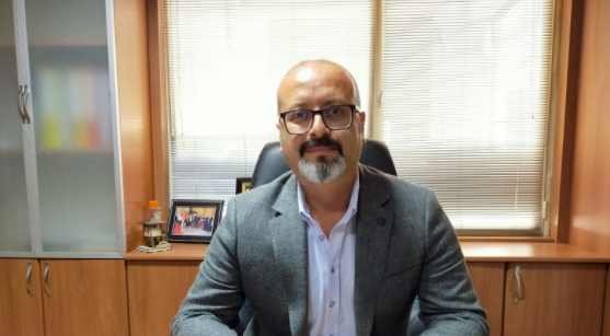 “Sağlıkçıya Ceza Gibi COVİD-19 Genelgesi” Demokratik Sağlık Sen İzmir Şubesi Başkanı Sertan Yeşilyurt, Sağlık Bakanlığı’nın