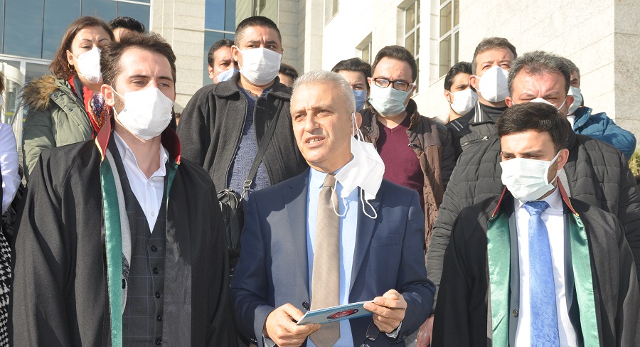 Başhekim Hakkında Suç Duyurusu Türk Sağlık-Sen Kocaeli Şubesi Başkanı Ömer Çeker, sağlık çalışanları ve