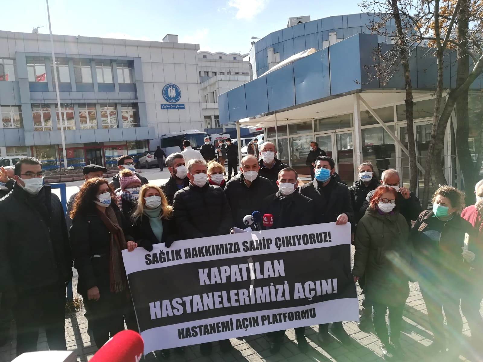 ‘Kapatılan Hastaneler Açılsın’ Eylemi ! Ankara Tabip Odası’nın bileşeni olduğu Hastanemi Açın Platformu Ankara’da kapatılan