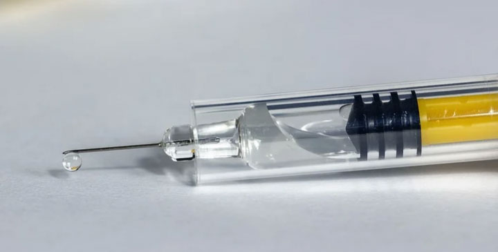 AstraZeneca, aşı sebebiyle pulmoner emboli veya kan pıhtılaşması riskinde artış