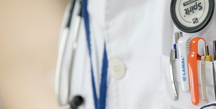 İzmir Dokuz Eylül Üniversitesi Hastanesi’nde poliklinik hizmetlerine ara verildi. Hastane