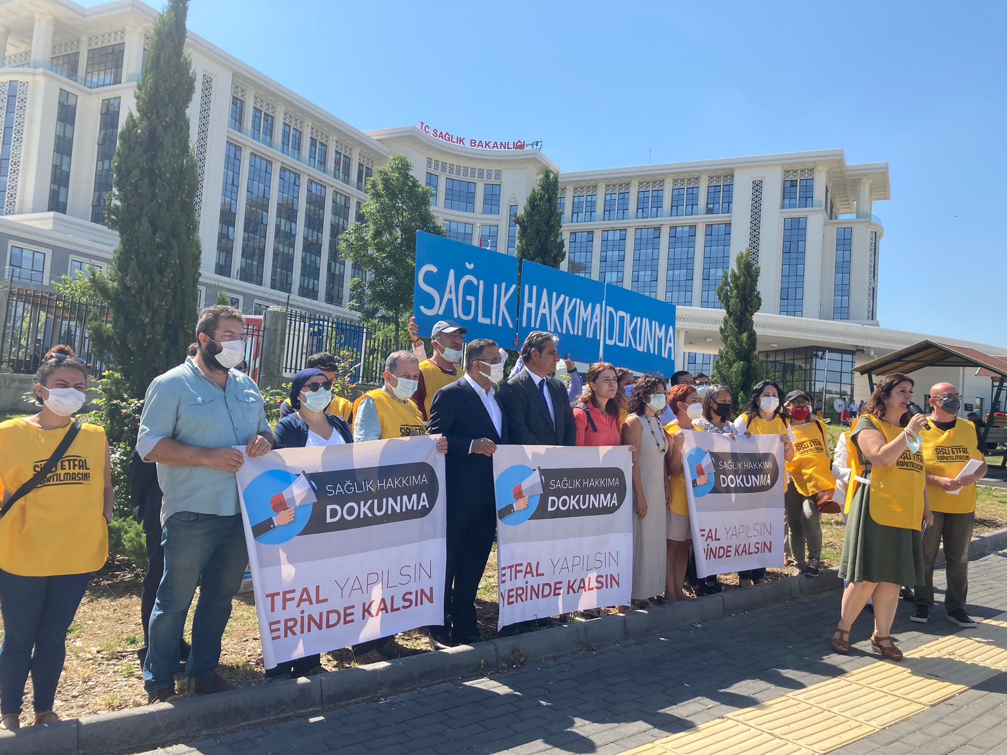 Deprem gerekçesiyle başka lokasyonlara taşınan ve akıbeti konusunda hiçbir açıklama