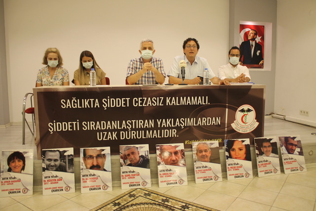 Tabip Odasından ‘Adli Tıp’ Vurgusu ! İzmir Tabip Odası Başkanı Dr. Lütfi Çamlı, jilet saldırısı sonucunda