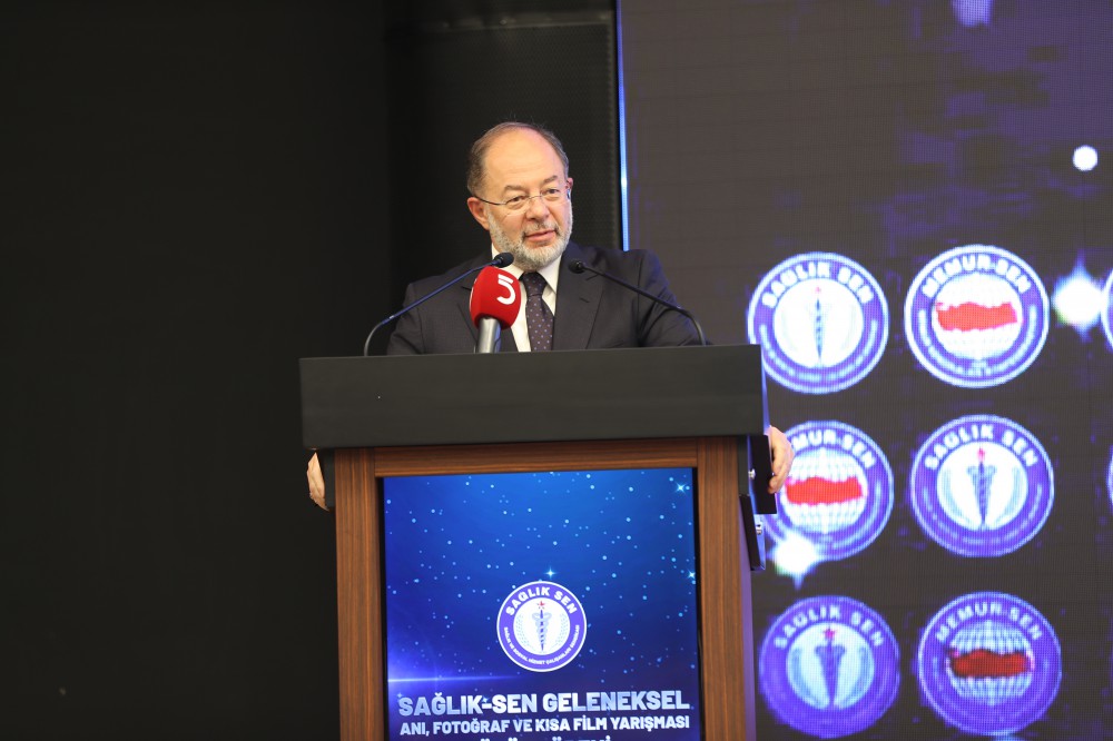 Eski Sağlık Bakanı Akdağ’dan Önemli Uyarı ! Sağlık Sen’in düzenlediği etkinlikte konuşan Eski Sağlık Bakanı ve Meclis