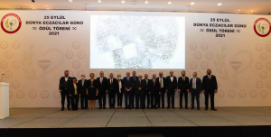 2020 – 2021 Yılı Yaşam Boyu Onur ve Değer Katan