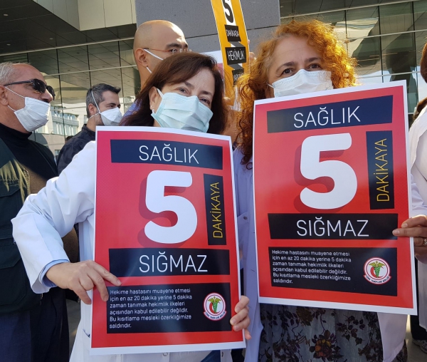 5 Dakika Hekimlik Yapılmaz 5 dakikada hekimlik yapılmaz. Türk Tabipleri Birliği (TTB) ve tabip