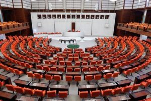 Türk Tabipleri Birliği (TTB), COVID-19 pandemi döneminde sağlık çalışanlarının fiili