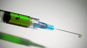 HPV Aşısı Kadınları Rahim Ağzı Kanserinden Koruyor. HPV ya da