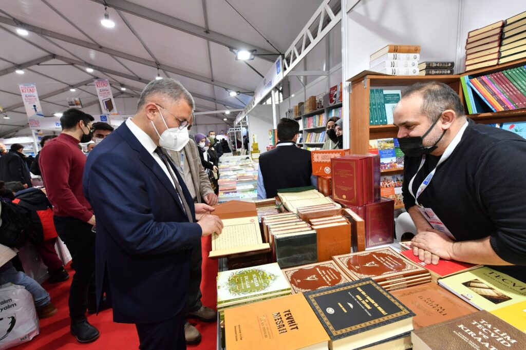 Üsküdar 7. Kitap Fuarı'na Ziyaretçi Akını!