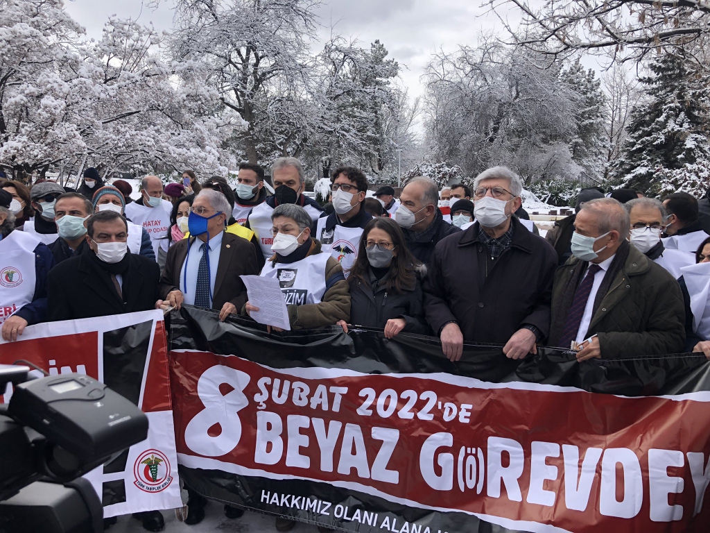 Hekimler 8 Şubat’ta G(ö)REV'de 