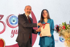 Türkiye Kamu-Sen, Anneler Günü dolayısıyla yaptığı yılın annesi seçiminde, Nisa