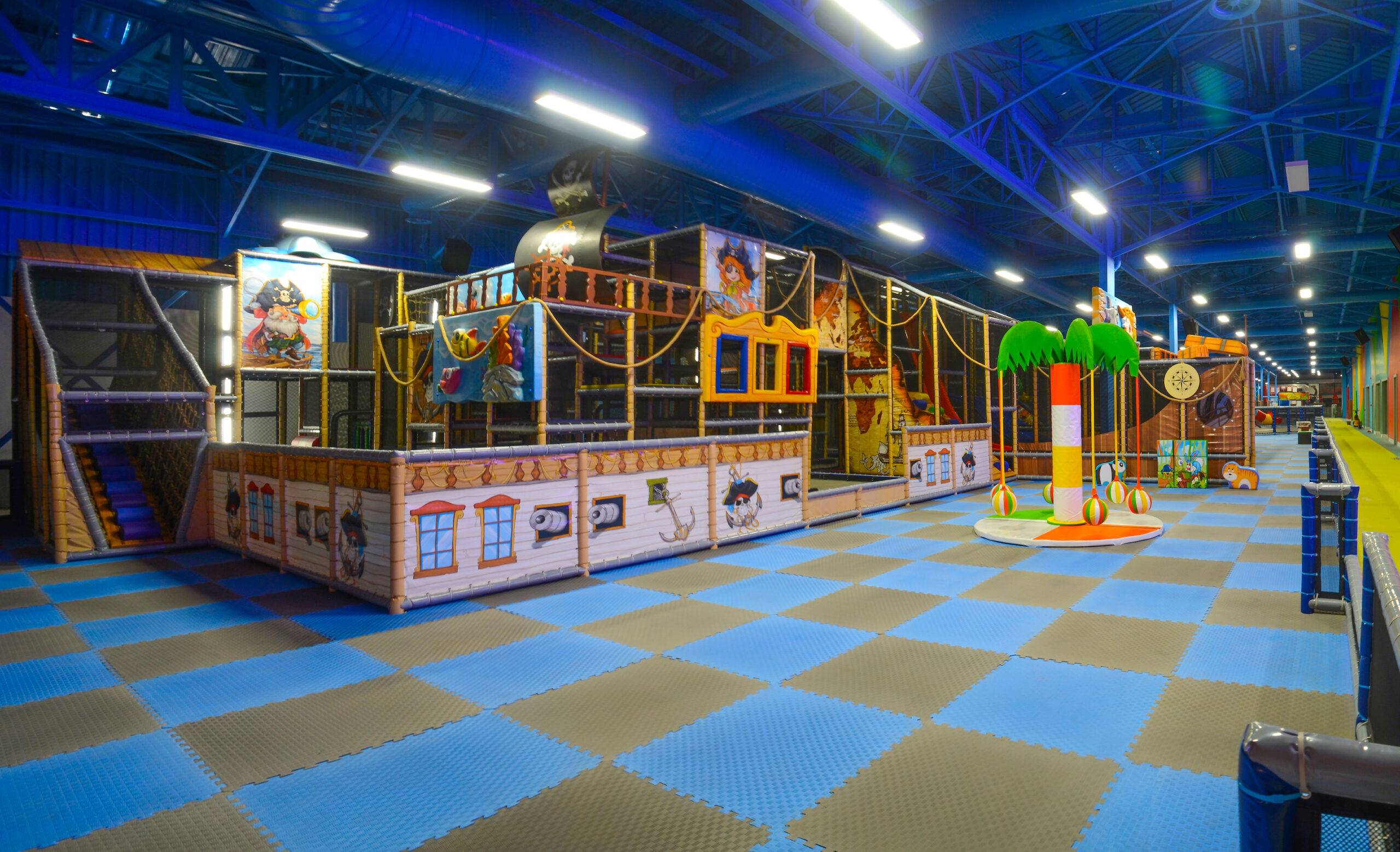 Türkiye’nin en büyük müstakil çocuk ve eğlence merkezi Land Of