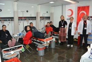 Özel Egepol Hastanesi çalışanları, örnek bir sosyal sorumluluk kampanyasına daha
