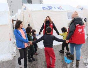 Kahramanmaraş merkezli depremlerden en fazla etkilenen kesimlerden birisini de çocuklar