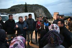 Sağlık Bakanı Fahrettin Koca, Kahramanmaraş merkezli depremlerinin yaralarının sarılmaya çalışıldığı