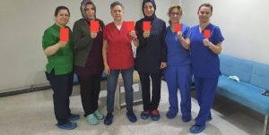 Sağlık çalışanları sosyal medyada twitter üzerinden ‘SağlıkcıdanKırmızıKart’ hashtagi ile etkinlik