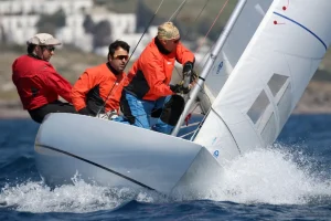 Bodrum, baharı sonlandırıp yazı başlatan bu eşsiz dönemde herkes için