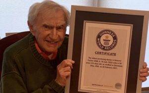 Dünyanın en yaşlı hekimi Dr. Howard Tucker, sağlıklı ve uzun yaşamın