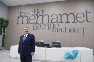 Yeni kabinede değişmeyen iki bakanlık koltuğundan biri Sağlık Bakanı Fahrettin