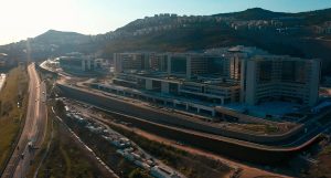 Haziran ayı sonunda hasta kabulüne başlayacağı açıklanan İzmir Bayraklı Şehir