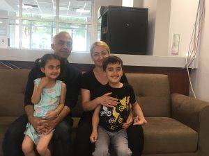 9 yaşındaki depremzede otizmli Berk, 4 aydır tek gözlü bir