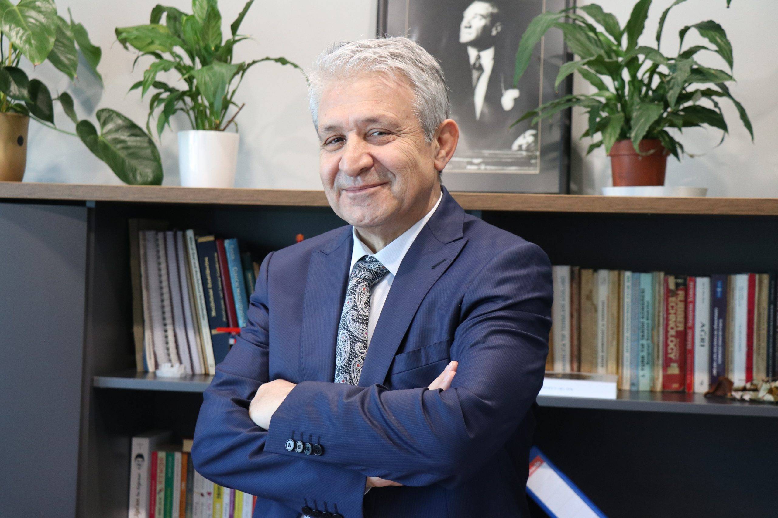 Üsküdar Üniversitesi Diş Hekimliği Fakültesi Dekanı Prof. Dr. Yumuşhan Günay