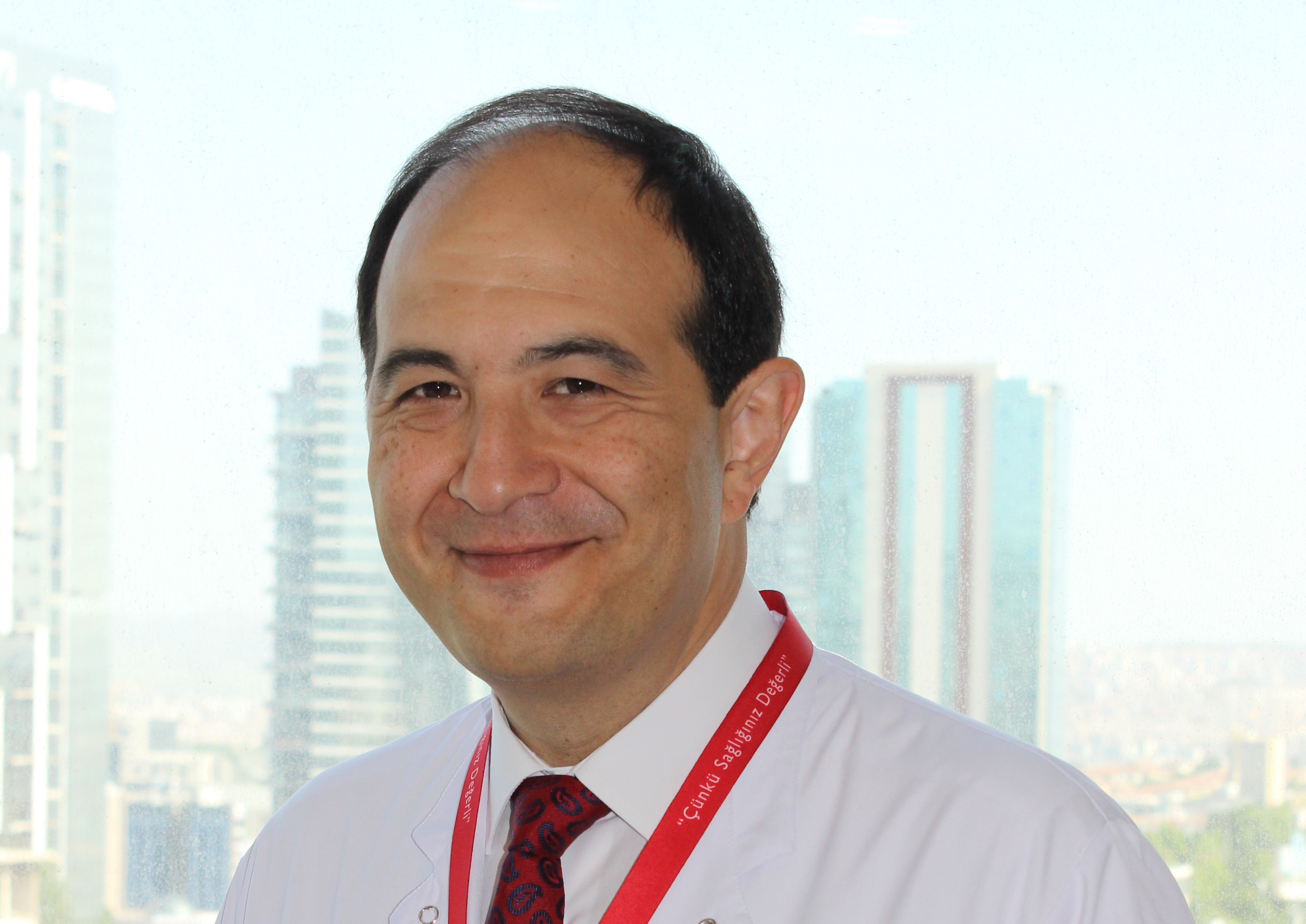 Ortopedi ve Travmatoloji Bölümü’nden Prof. Dr. Hakan Özsoy