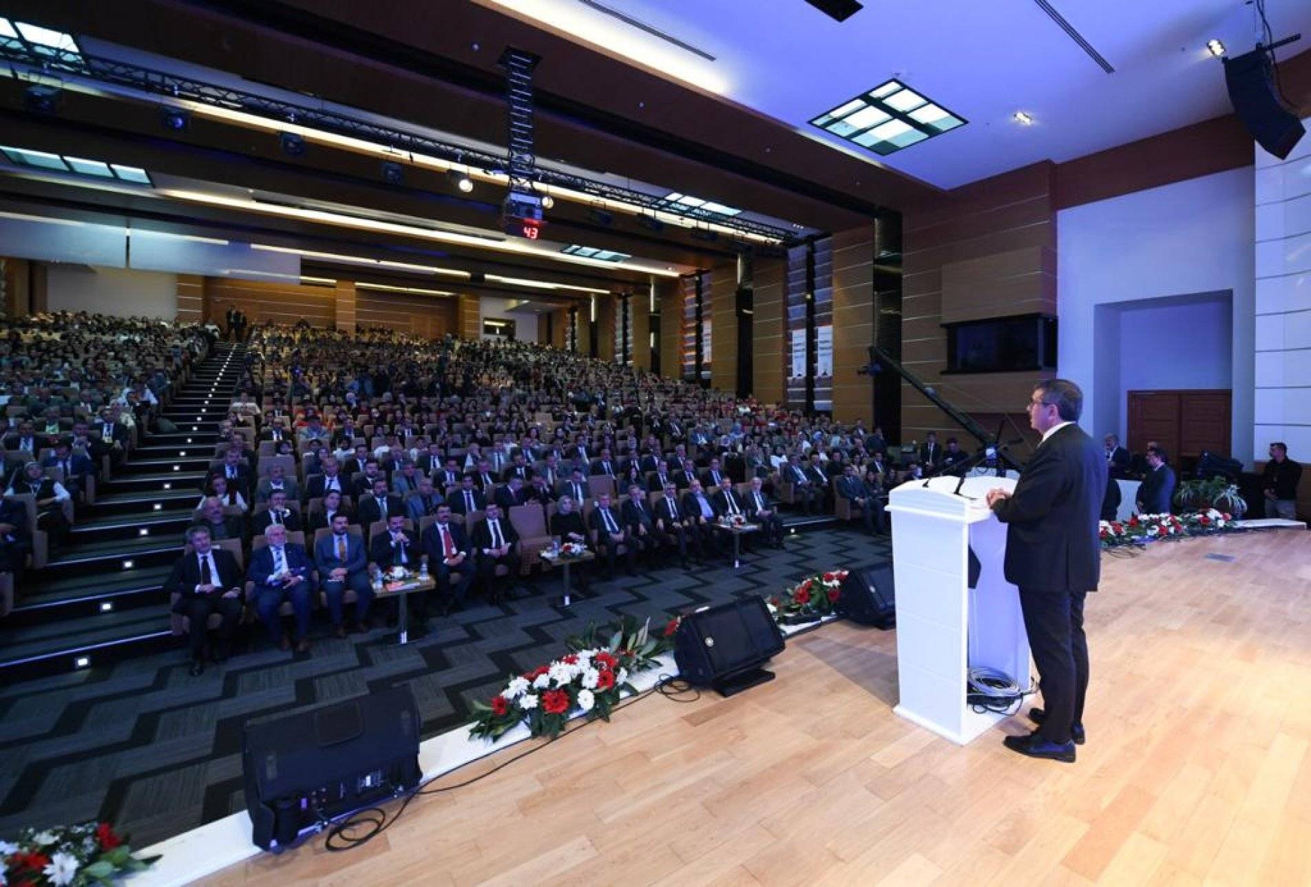 Milli Eğitim Bakanı Yusuf Tekin, imam hatip okullarının önemine ve tarihçesine dikkat çekti.