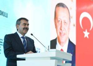 Milli Eğitim Bakan Yusuf Tekin’in yemek davetine eğitim sendikasından red
