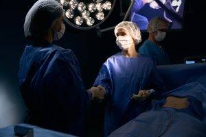 Boyun nodülleri hakkında bilgi veren uzmanlar, düzenli kontrollerin önemi dikkat