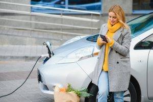 Elektrikli araçların Türkiye piyasasını nasıl değiştireceğini keşfedin! Devrimden şarj istasyonlarına,