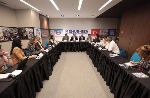 Sağlık-Sen Odyologlar ve Odyometri çalışanlarının sorunlarını çözmek için toplandı Sağlık-Sen sendikası tarafından Odyologların ve Odyometri bölümü çalışanlarının sorunlarına çözüm