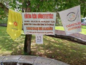 Özel sektör öğretmenlerinin haklarını talep etmek amacıyla TBMM Parkı’nda başlattığı