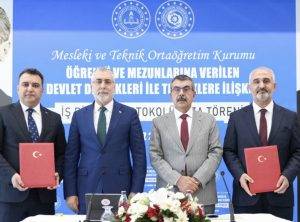 Meslek lisesi mezunları İşbaşı Eğitim Programına katılırlarla günlük 850 TL