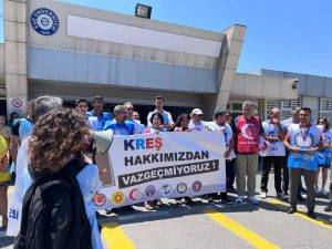 Ege Üniversitesi kreşinin özelleştirilmesine karşı tepkiler sürüyor. Geçtiğimiz hafta sağlık