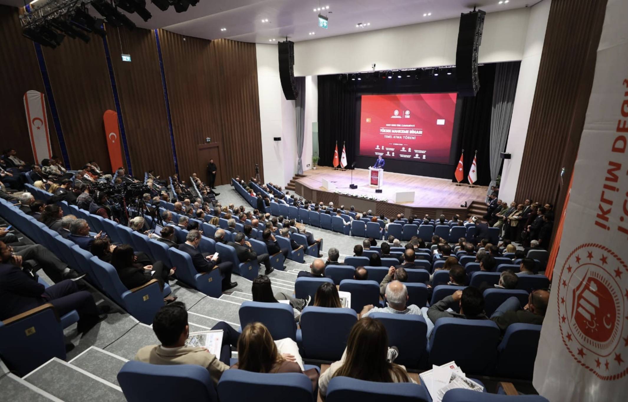 Kuzey Kıbrıs Tapu Sistemi hakkında konuşan Çevre, Şehircilik ve İklim