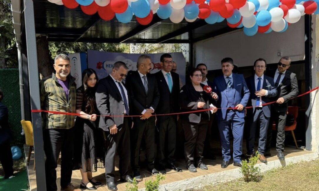 Hekim Birliği Sendikası, İstanbul Avrupa Yakası’nda yeni şubesini düzenlenen törenle