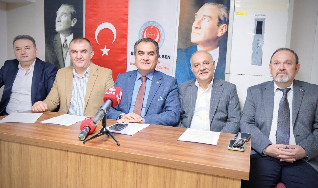 Birlik Sağlık Sen'e büyük katılım. Türkiye'nin farklı illerinden şube başkanı