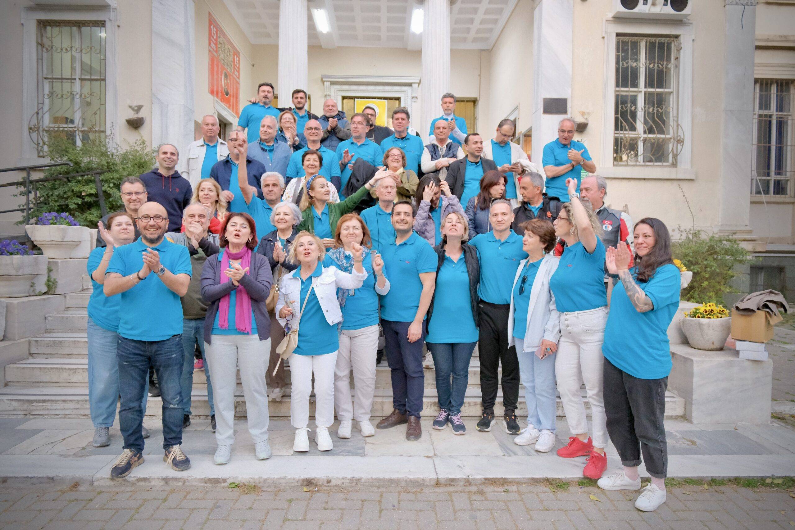 İzmir Tabip Odası Seçimlerinde Çağdaş Hekim Grubu Büyük Zaferle Yükseldi