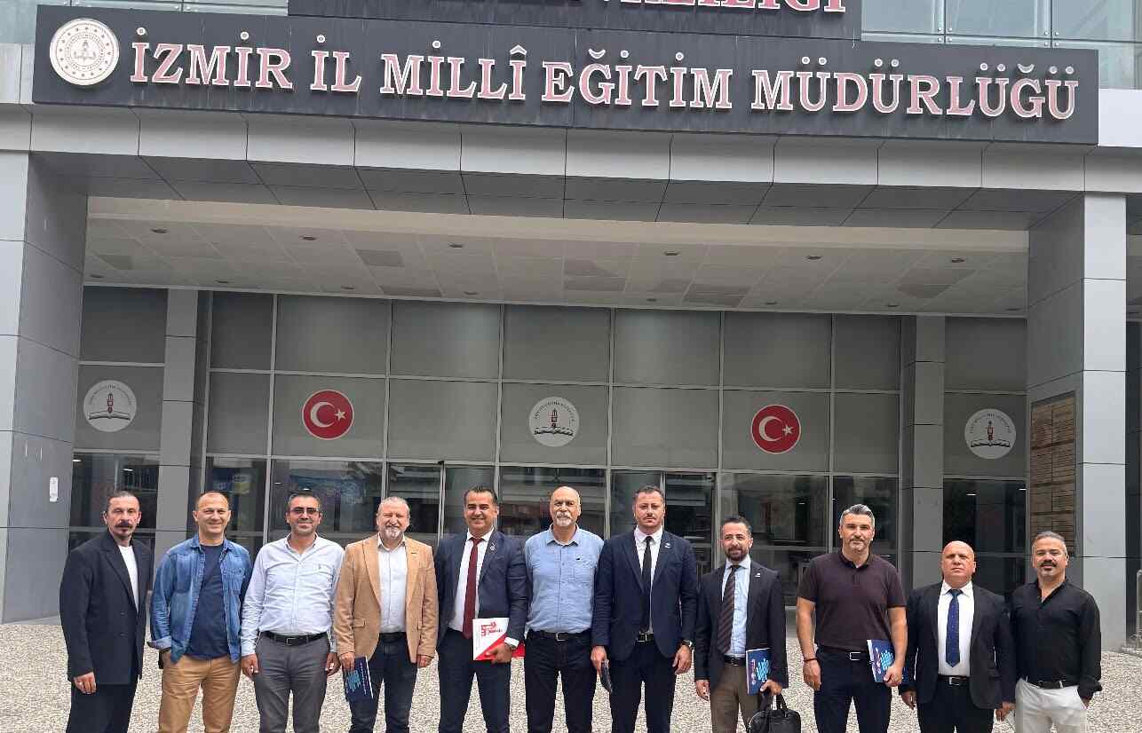 Eğitim-İş İzmir Şube Başkanları, il genelinde yetkiyi aldıklarını belirterek, "15.762