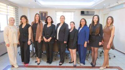 İzmir İl Sağlık Müdürü Doç.Dr. Ayhan Kul idaresindeki İzmir İl