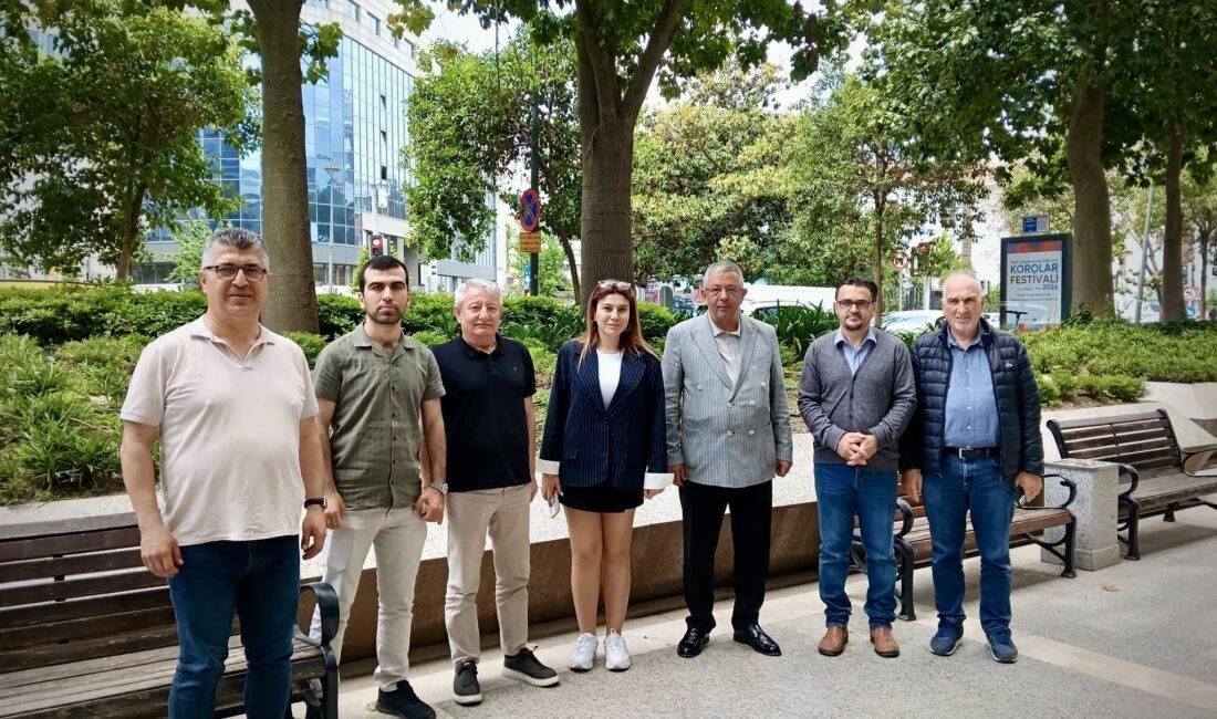 Formasını Çıkaran Sağlıkçı, Ek İşinde Mesaisini Tamamlıyor! Demokratik Sağlık Sen Genel Başkanı Togan Demircan, İzmirli gazetecilere ile